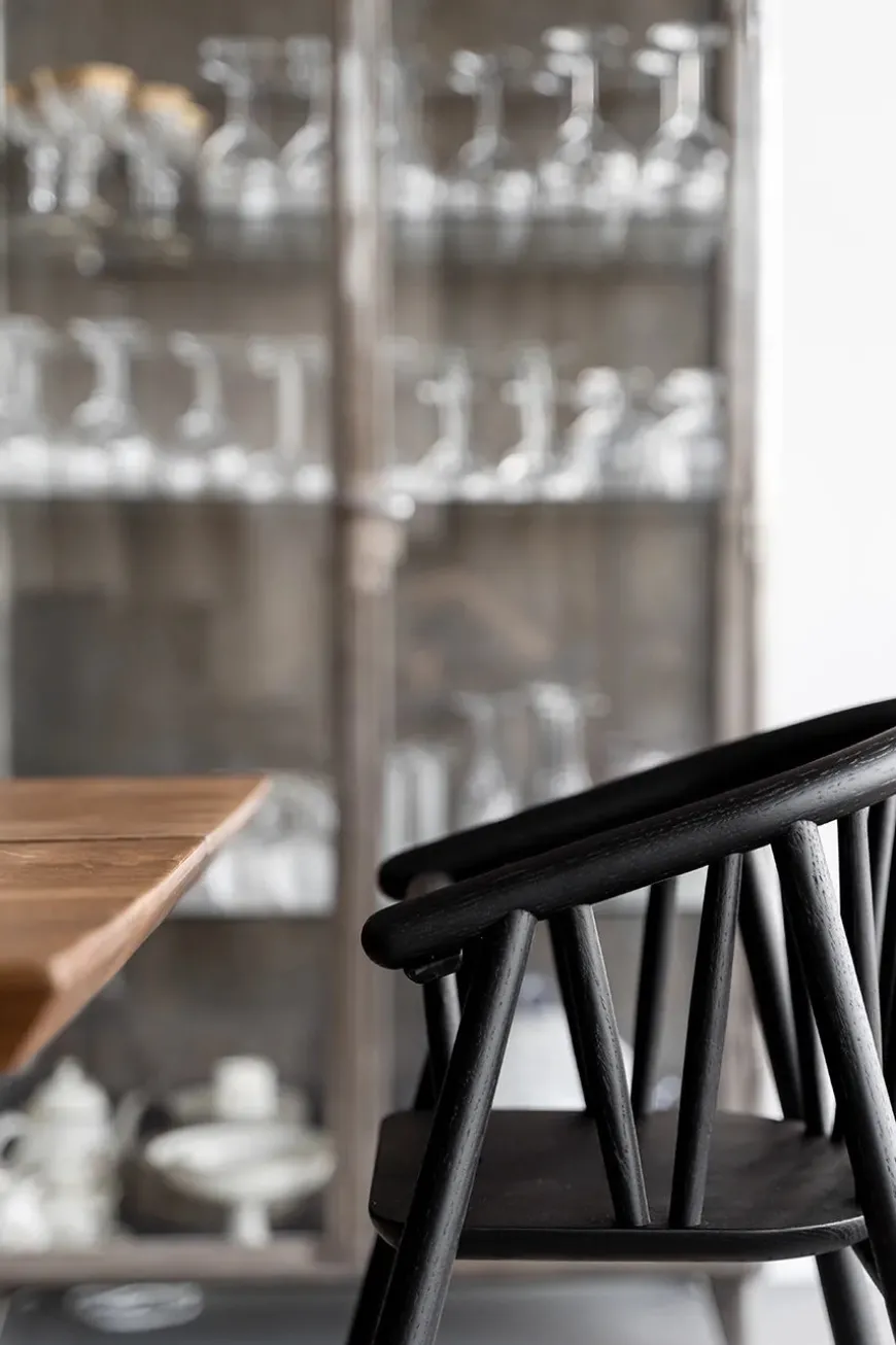 Saga Højstol, sortlakeret eg fra Oaklings