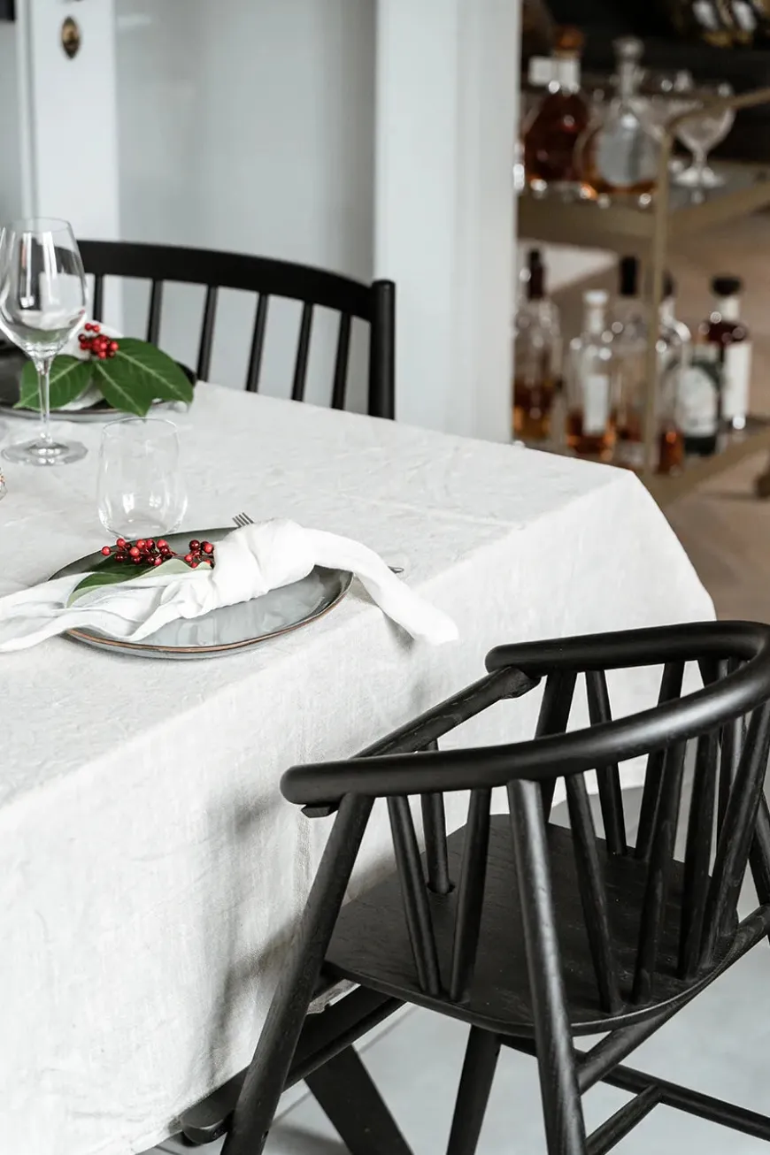 Saga Højstol, sortlakeret eg fra Oaklings