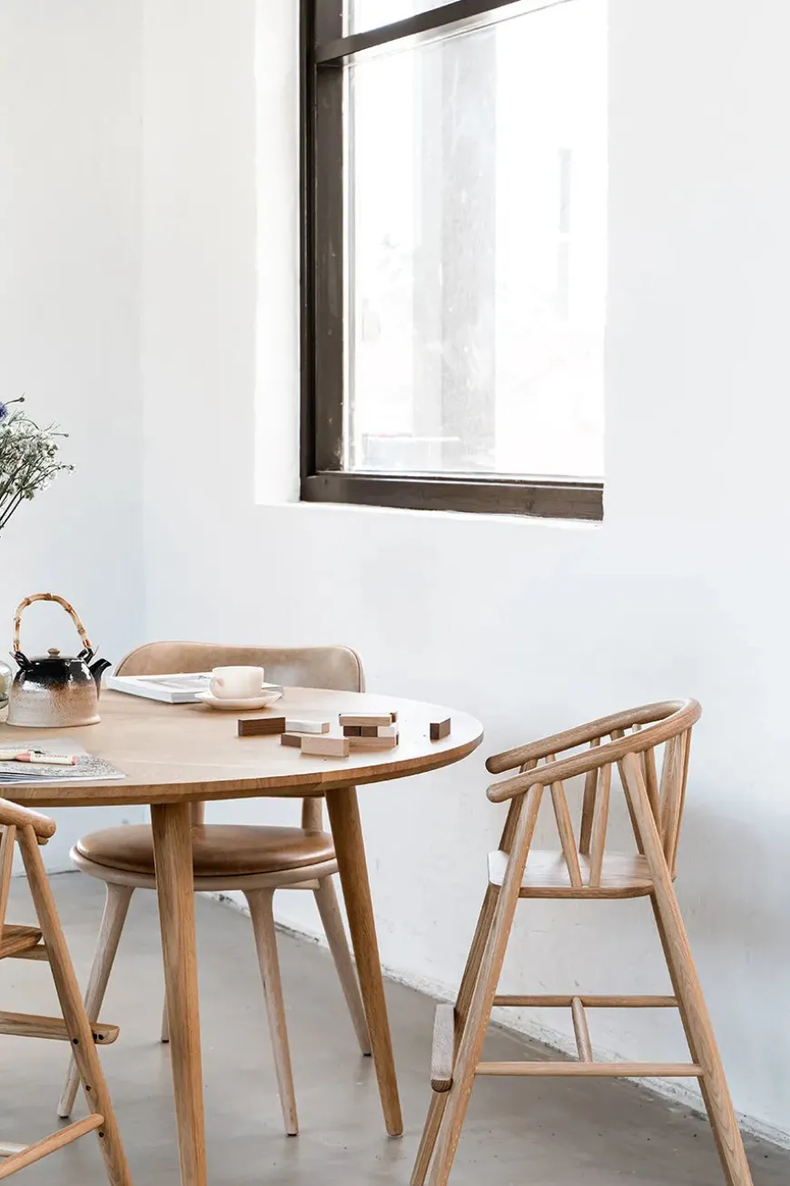 Saga Højstol, sortlakeret eg fra Oaklings