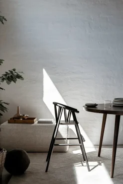 Saga Højstol, sortlakeret eg fra Oaklings