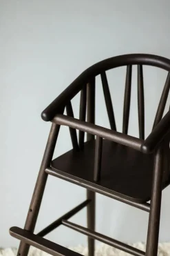 Saga Højstol, sortlakeret eg fra Oaklings