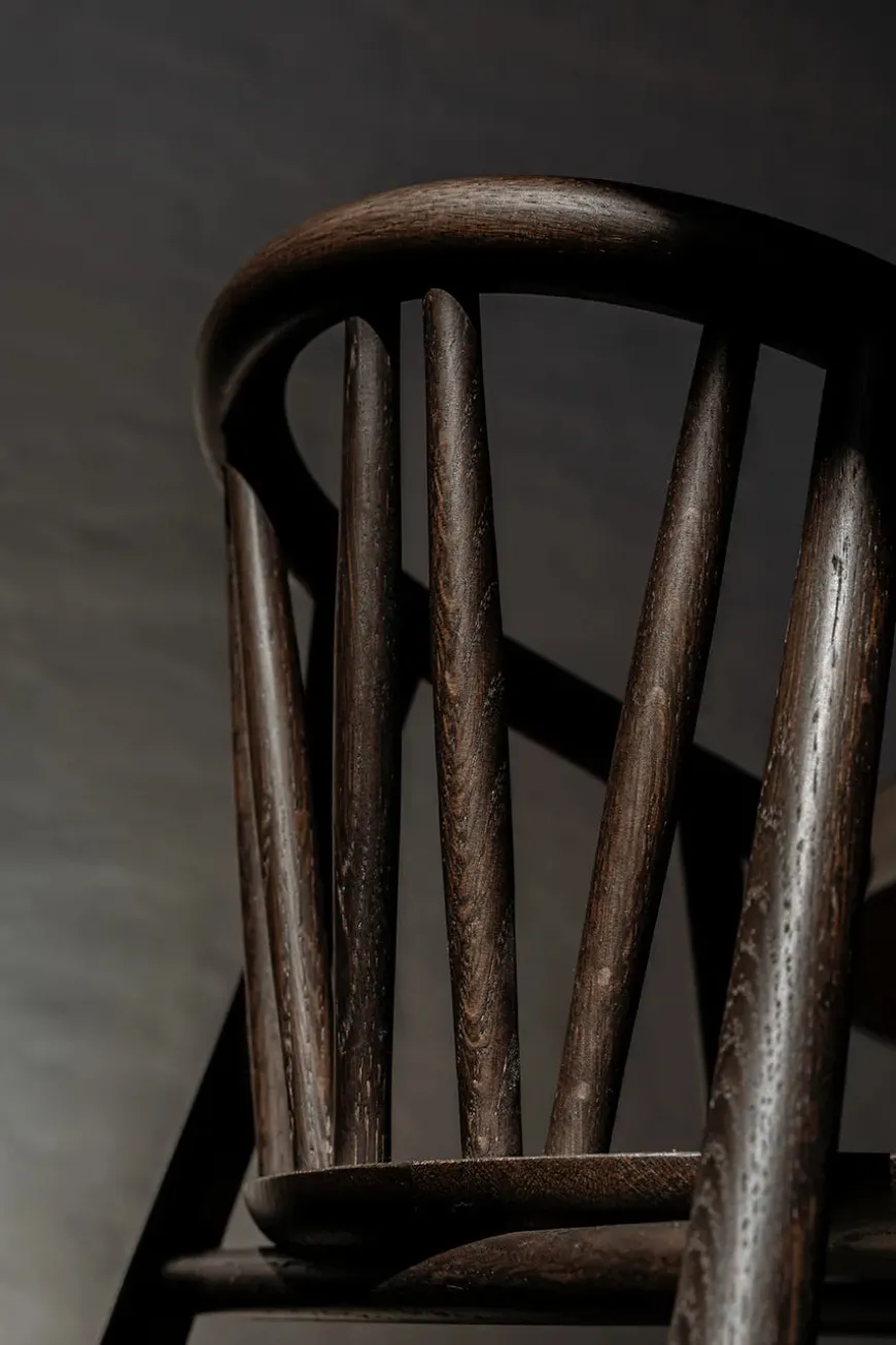 Saga Højstol, sortlakeret eg fra Oaklings