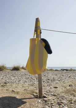 Skagerak Drachmann Jubilæums Tote Bag, lemon/sand fra Fritz Hansen