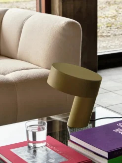 Slant bordlampe fra Hay