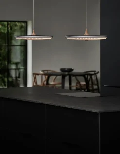 Soleil pendel medium, lys eg, papir skærm fra Le Klint