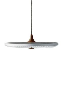 Soleil pendel medium, røget eg, plast skærm fra Le Klint