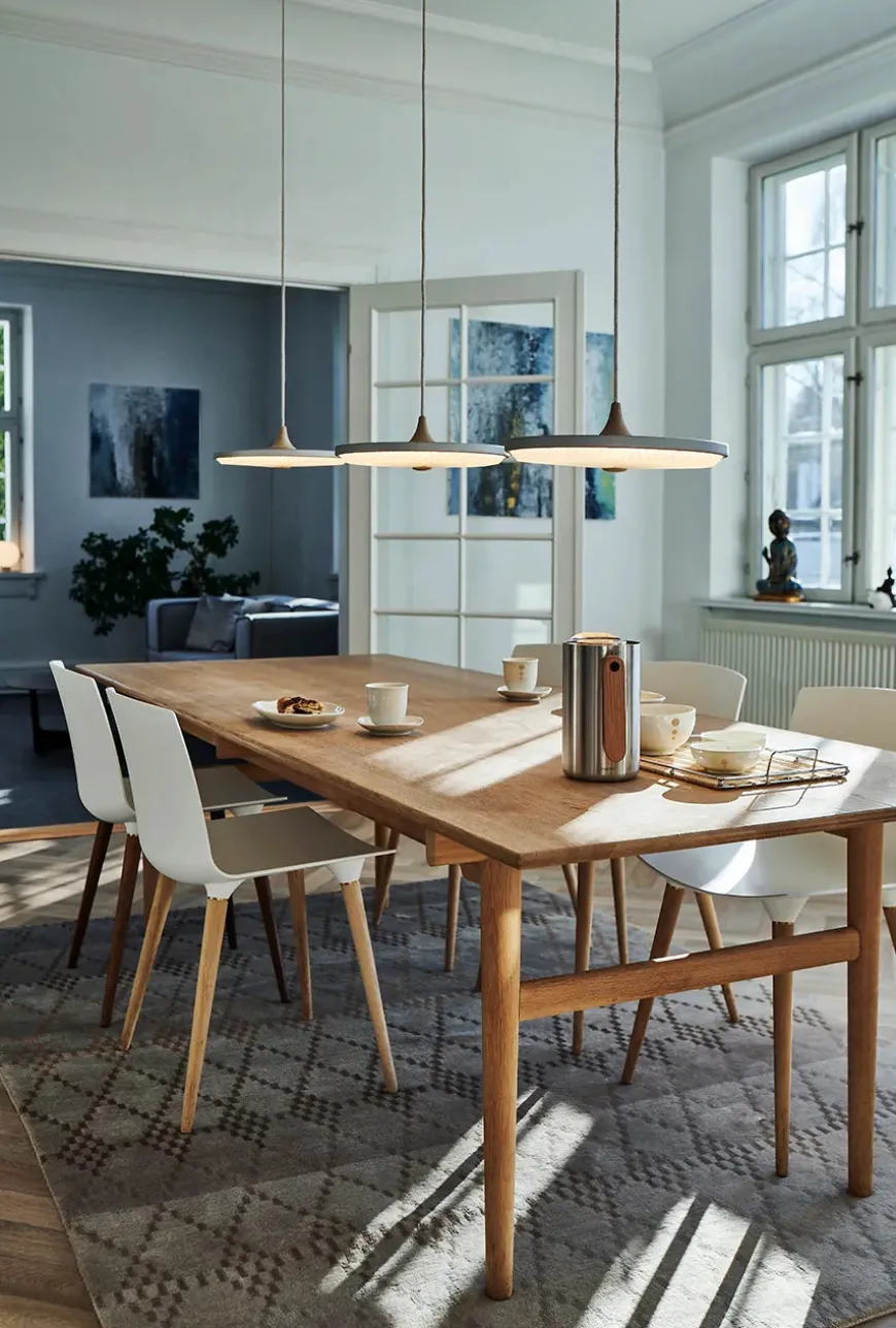 Soleil pendel small, lys eg, plast skærm fra Le Klint