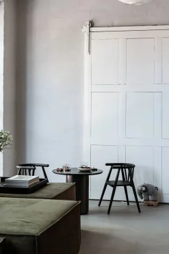 Storm Børnestol, sortlakeret eg fra Oaklings