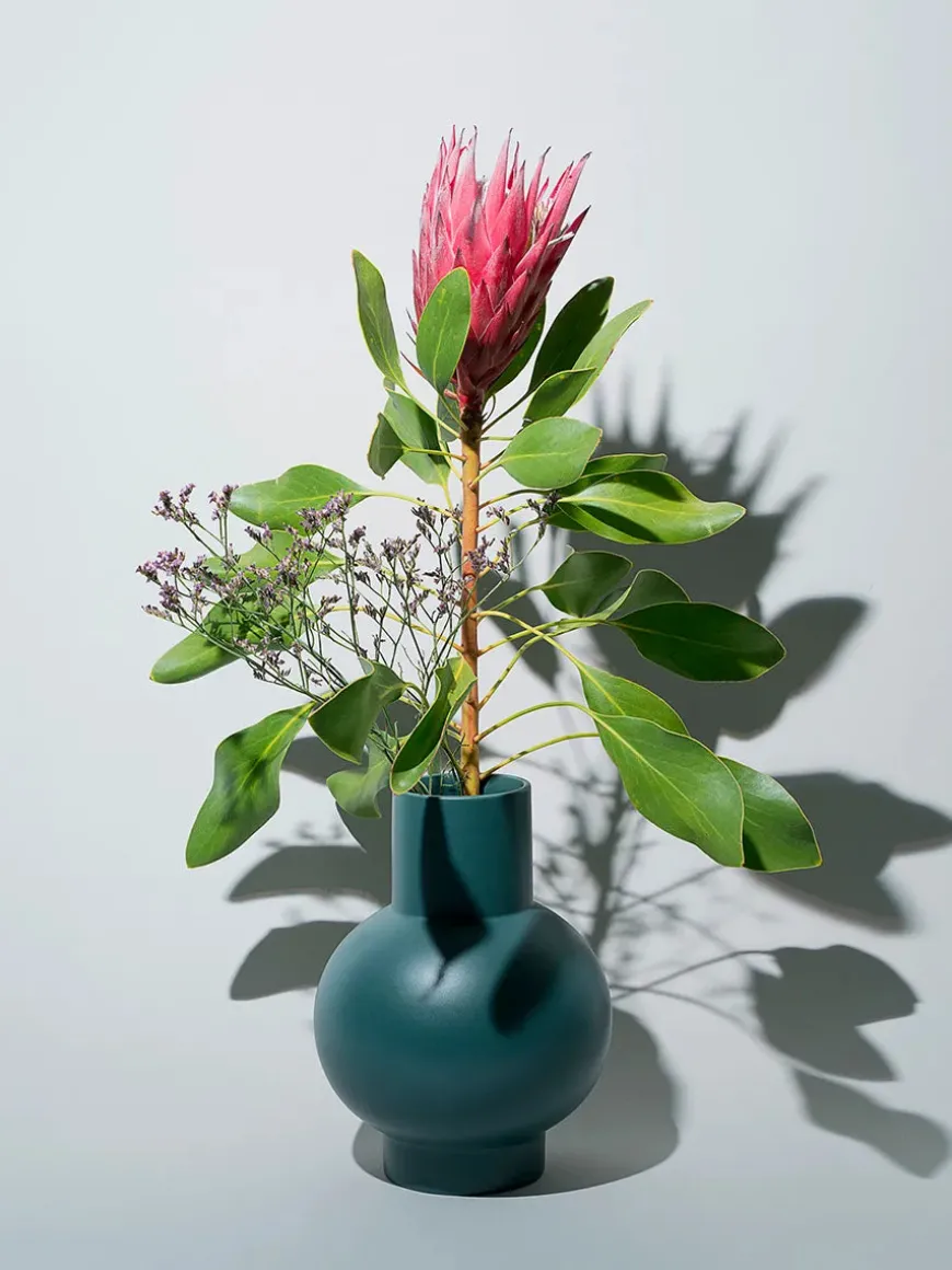 Strøm Vase, blue fra raawii