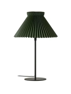 334T Bordlampe, moss green fra Le Klint