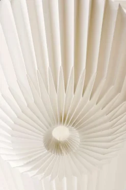 The Bouquet Pendel, large fra Le Klint