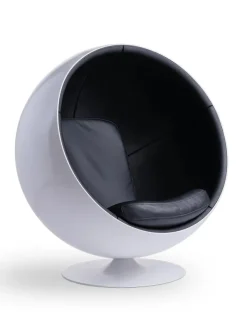 The Leather Ball Chair af Eero Aarnio