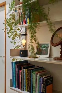 The Muse Portable Lampe, Solid Brass fra Tala