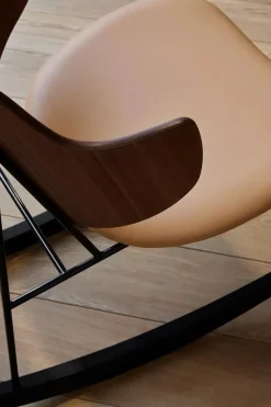 The Penguin Rocking Chair, Læder fra Audo Copenhagen