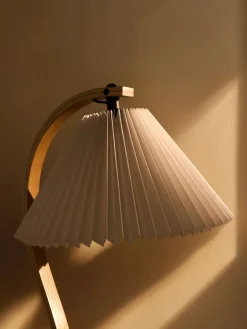 Timberline Table Lamp fra GUBI