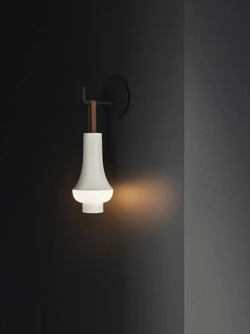 Tomoshi Portable, white fra Louis Poulsen