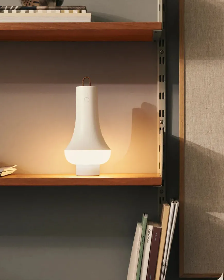 Tomoshi Portable, white fra Louis Poulsen