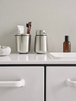 VIPP9 Sæbedispenser, Stainless Steel fra Vipp