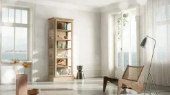 Vitrineskab N1, light oak fra Lindebjerg Design