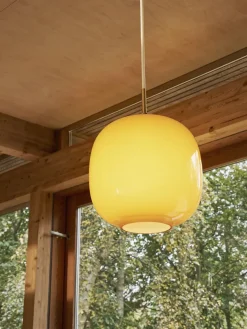 VL45 Radiohuspendel 250, pale yellow fra Louis Poulsen