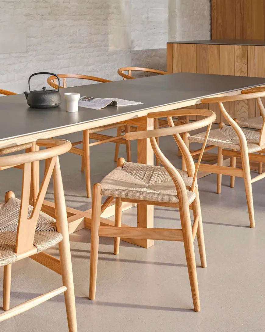 Y-stol CH24, Bøg lak af Hans J. Wegner