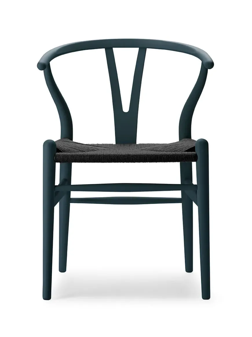 Y-stol CH24 Soft Barley med sort flet af Hans J. Wegner