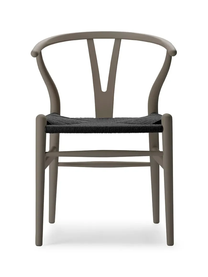 Y-stol CH24 Soft Barley med sort flet af Hans J. Wegner