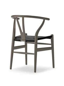 Y-stol CH24 Soft Black med sort flet af Hans J. Wegner